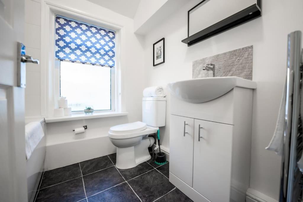 Cosy And Convenient Sunderland Apartment Exterior photo